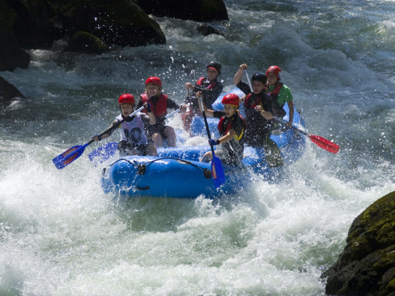 Rafting pour classe de découverte aux Blacouas