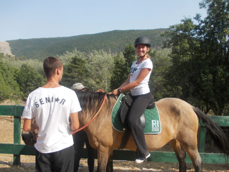 Equitation pour les groupes de jeunes des Blacouas