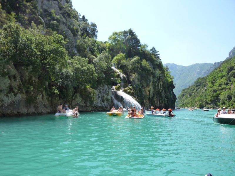 Visite du lac de Sainte Croix pour classe de découverte séjournant aux Blacouas